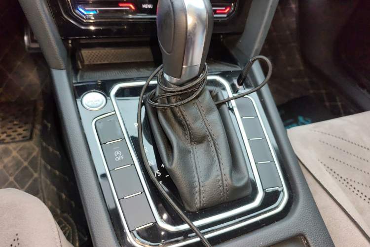 Used Volkswagen Magotan 2023 2 Million Units Limited-Edition 380TSI DSG Flagship Version Gear Lever