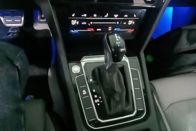 Used Volkswagen Magotan 2023 2 Million Units Limited Edition 330TSI DSG Leading Version Gear Lever