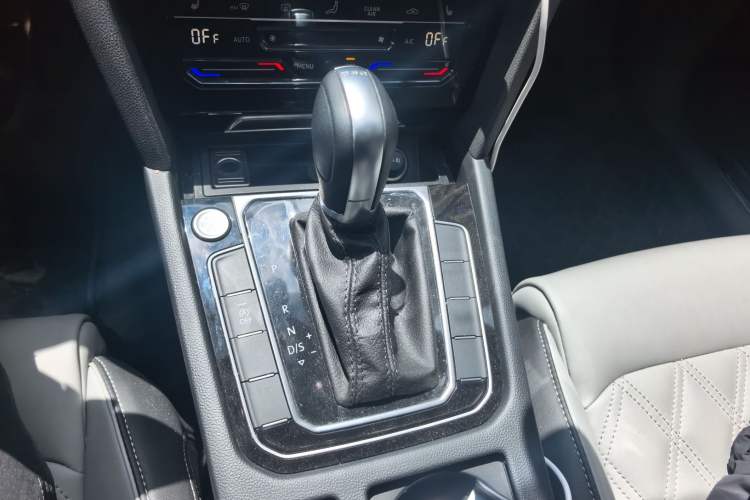 Used Volkswagen Magotan 2023 2 Million Units Limited Edition 330TSI DSG Leading Version Gear Lever