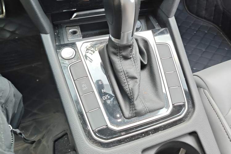 Used Volkswagen Magotan 2023 2 Million Units Limited Edition 330TSI DSG Leading Version Gear Lever