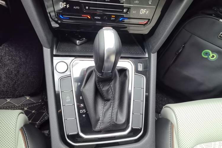 Used Volkswagen Magotan 2023 2 Million Units Limited Edition 330TSI DSG Leading Version Gear Lever