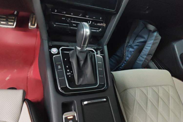Used Volkswagen Magotan 2023 2 Million Units Limited-Edition 380TSI DSG Flagship Version Gear Lever