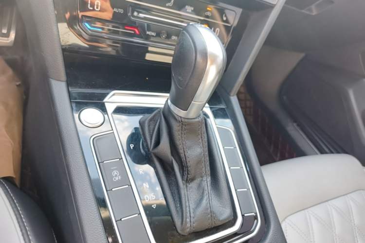 Used Volkswagen Magotan 2023 2 Million Units Limited Edition 330TSI DSG Leading Version Gear Lever