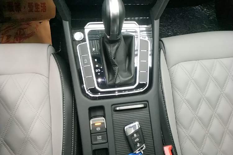 Used Volkswagen Magotan 2023 2 Million Units Limited Edition 330TSI DSG Leading Version Gear Lever