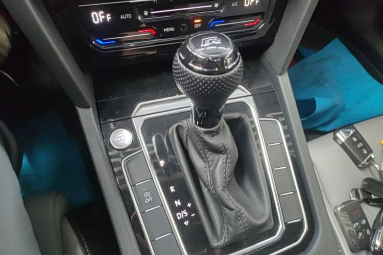 Used Volkswagen Magotan 2023 2 Million Units Limited Edition 330TSI DSG Leading Version Gear Lever
