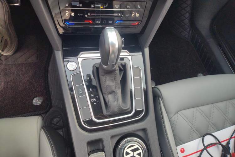 Used Volkswagen Magotan 2023 2 Million Units Limited Edition 330TSI DSG Leading Version Gear Lever
