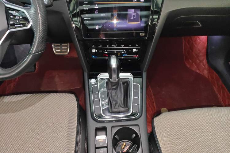 Used Volkswagen Magotan 2023 2 Million Units Limited Edition 330TSI DSG Leading Version Gear Lever