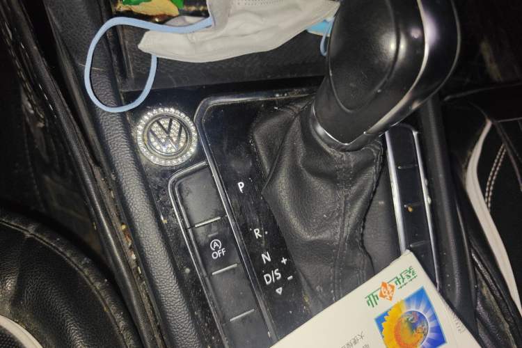 Used Volkswagen Magotan 2023 2 Million Units Commemorative Edition 330TSI DSG Luxury Version Gear Lever