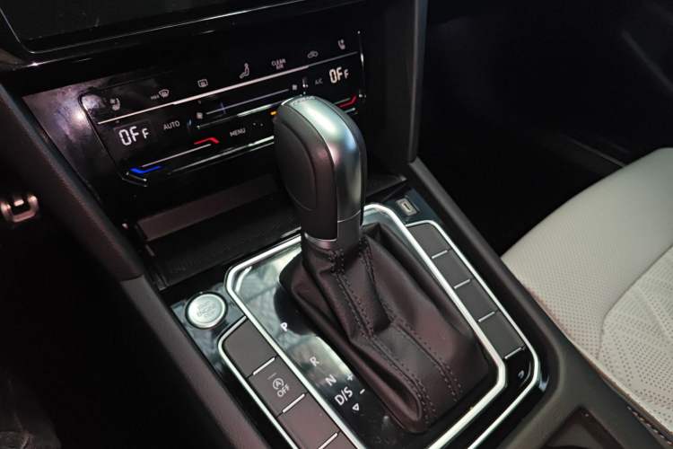 Used Volkswagen Magotan 2023 2 Million Units Limited Edition 330TSI DSG Leading Version Gear Lever