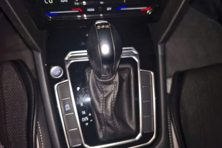 Used Volkswagen Magotan 2023 2 Million Units Limited Edition 330TSI DSG Leading Version Gear Lever