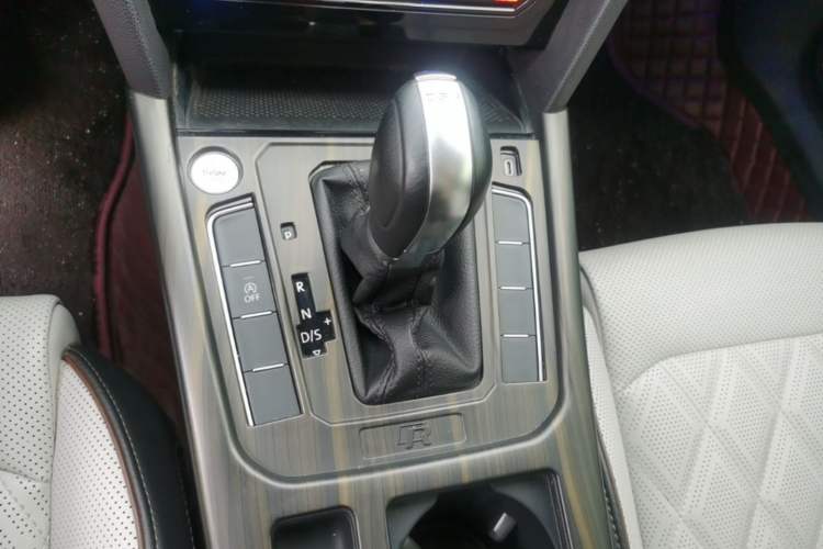 Used Volkswagen Magotan 2023 2 Million Units Limited Edition 330TSI DSG Leading Version Gear Lever