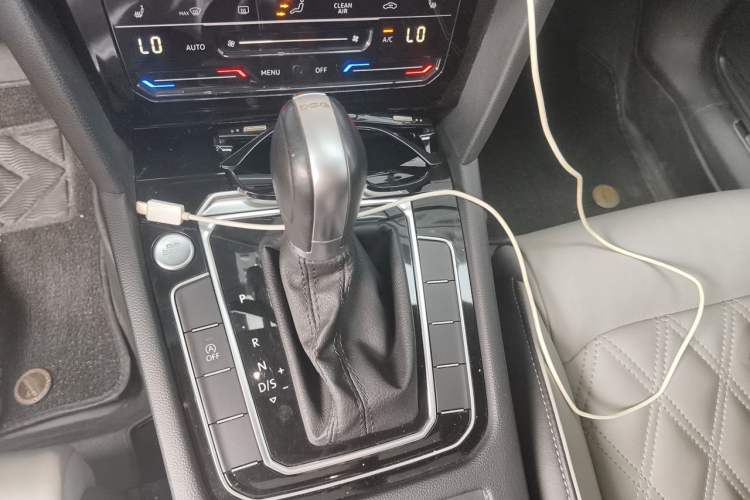 Used Volkswagen Magotan 2023 2 Million Units Limited Edition 330TSI DSG Leading Version Gear Lever
