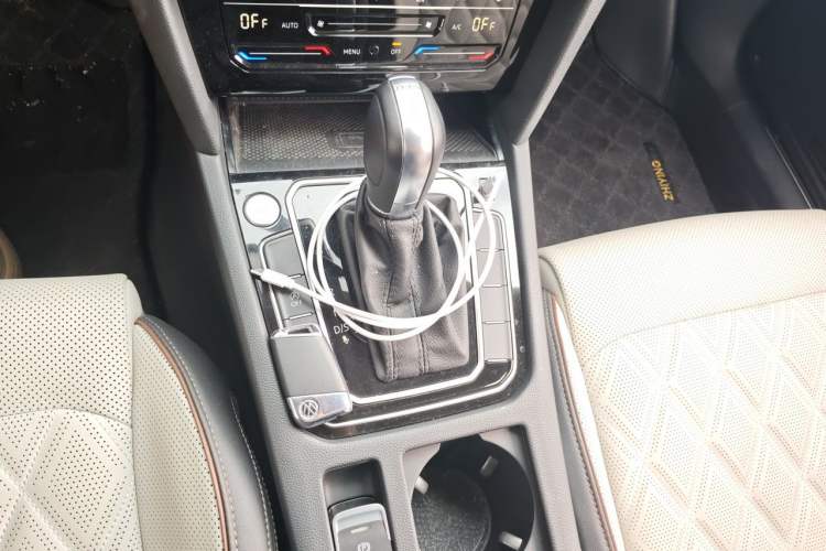 Used Volkswagen Magotan 2023 2 Million Units Limited-Edition 380TSI DSG Flagship Version Gear Lever