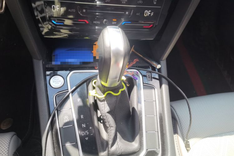 Used Volkswagen Magotan 2023 2 Million Units Commemorative Edition 330TSI DSG Luxury Version Gear Lever