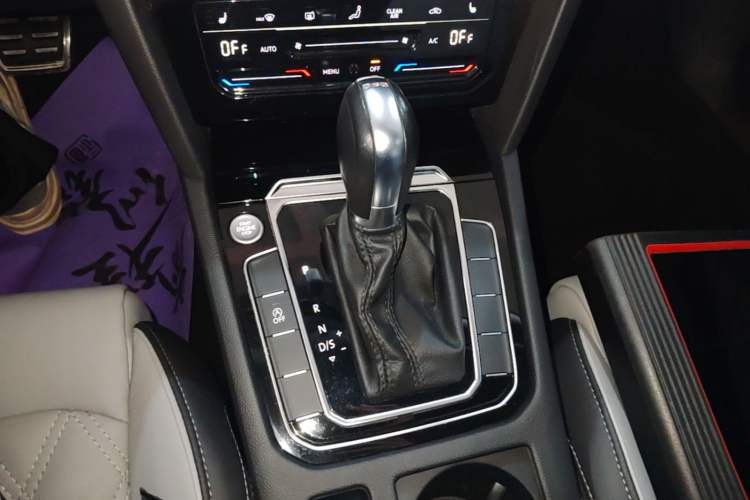 Used Volkswagen Magotan 2023 2 Million Units Limited Edition 330TSI DSG Leading Version Gear Lever