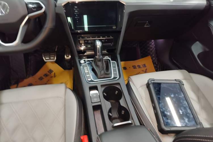 Used Volkswagen Magotan 2023 2 Million Units Limited Edition 330TSI DSG Leading Version Gear Lever
