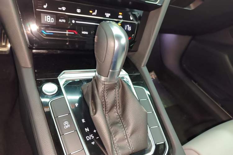 Used Volkswagen Magotan 2023 2 Million Units Limited Edition 330TSI DSG Leading Version Gear Lever