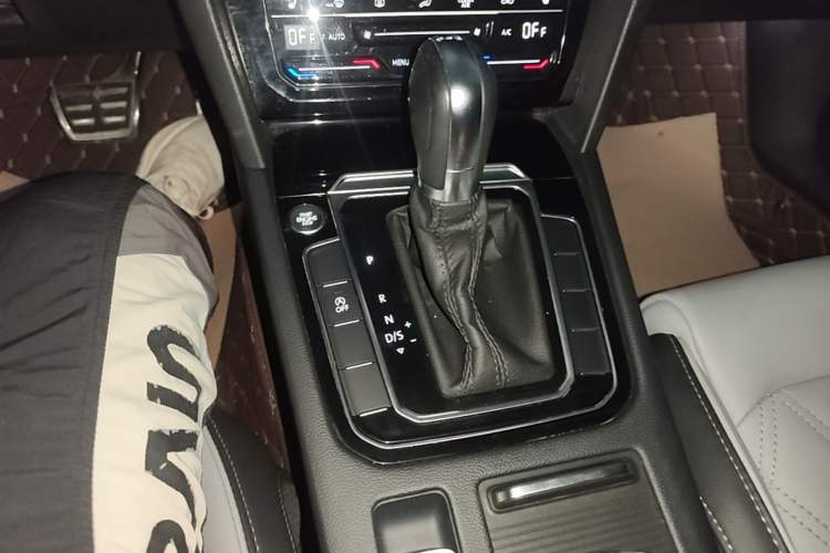 Used Volkswagen Magotan 2023 2 Million Units Limited Edition 280TSI DSG Leading Version Gear Lever