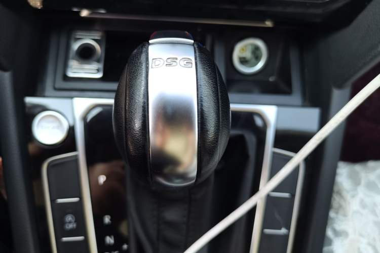 Used Volkswagen Magotan 2023 2 Million Units Limited Edition 330TSI DSG Leading Version Gear Lever