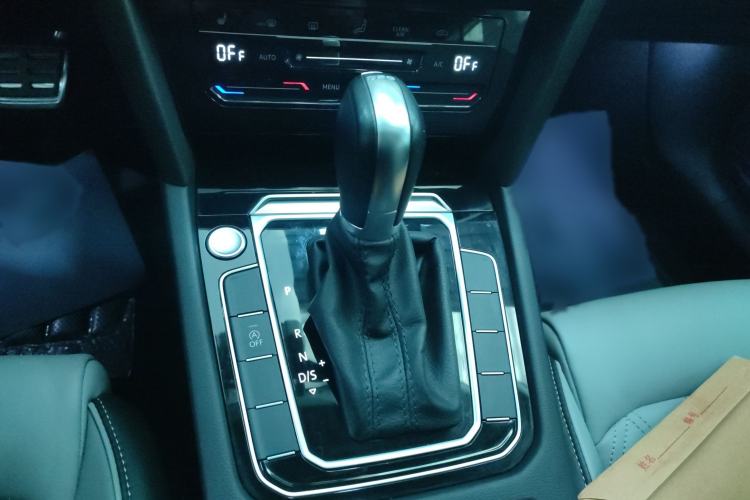Used Volkswagen Magotan 2023 2 Million Units Limited Edition 330TSI DSG Leading Version Gear Lever