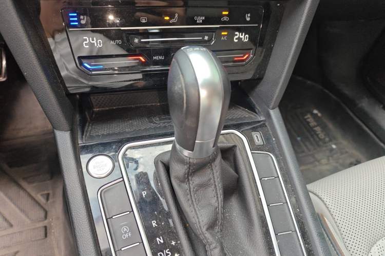 Used Volkswagen Magotan 2023 2 Million Units Limited-Edition 380TSI DSG Flagship Version Gear Lever