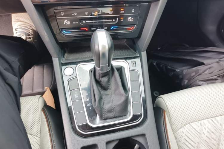 Used Volkswagen Magotan 2023 2 Million Units Limited Edition 330TSI DSG Leading Version Gear Lever