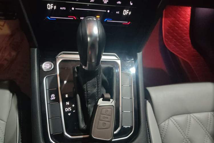 Used Volkswagen Magotan 2023 2 Million Units Limited Edition 330TSI DSG Leading Version Gear Lever