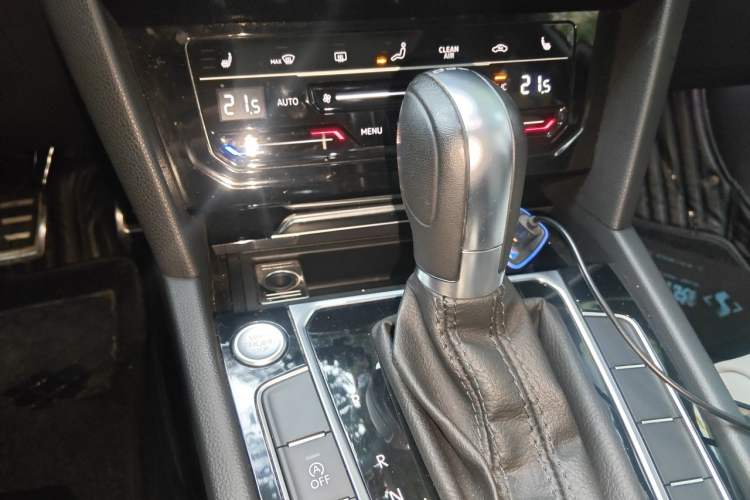 Used Volkswagen Magotan 2023 2 Million Units Limited Edition 330TSI DSG Leading Version Gear Lever