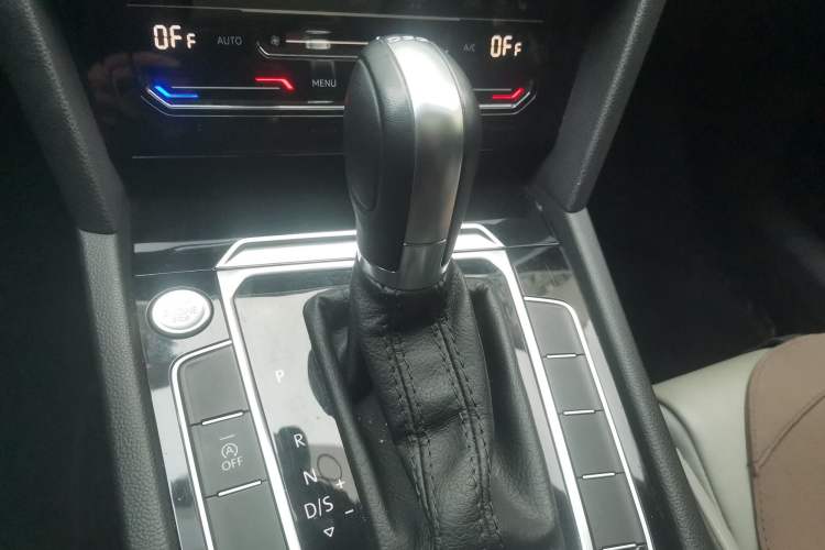 Used Volkswagen Magotan 2023 2 Million Units Limited Edition 280TSI DSG Leading Version Gear Lever