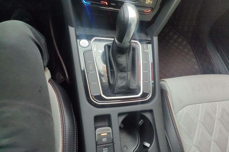 Used Volkswagen Magotan 2023 2 Million Units Limited Edition 330TSI DSG Leading Version Gear Lever