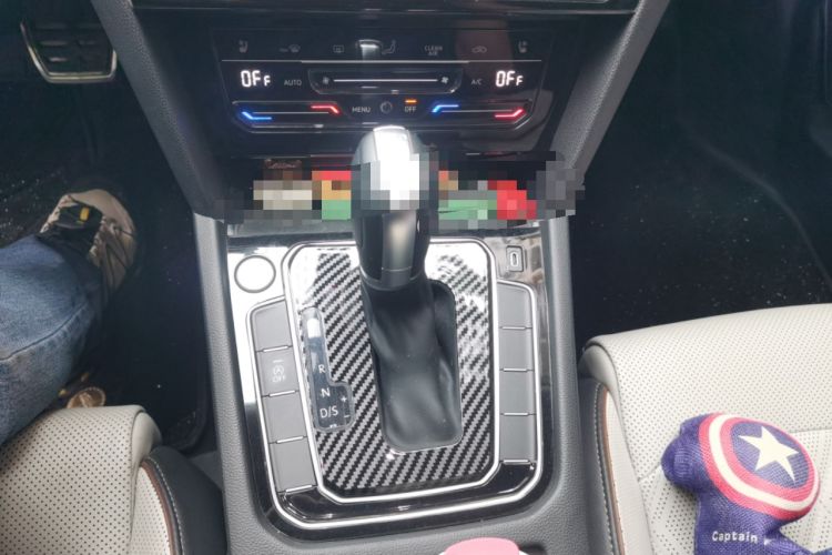 Used Volkswagen Magotan 2023 2 Million Units Commemorative Edition 330TSI DSG Luxury Version Gear Lever