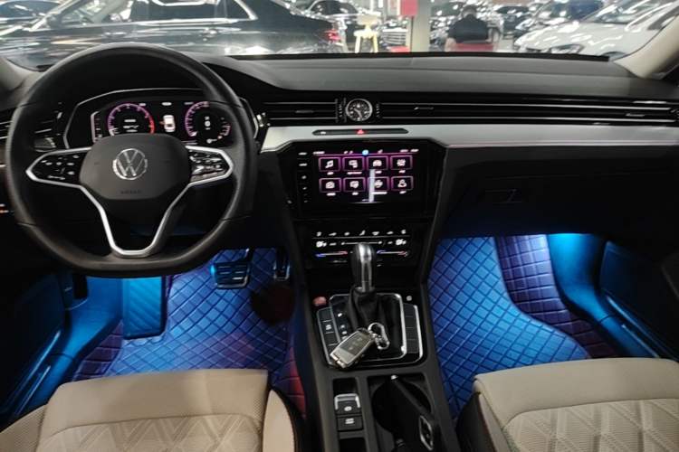Used Volkswagen Magotan 2023 2 Million Units Commemorative Edition 330TSI DSG Luxury Version Gear Lever