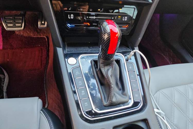 Used Volkswagen Magotan 2023 2 Million Units Limited Edition 330TSI DSG Leading Version Gear Lever