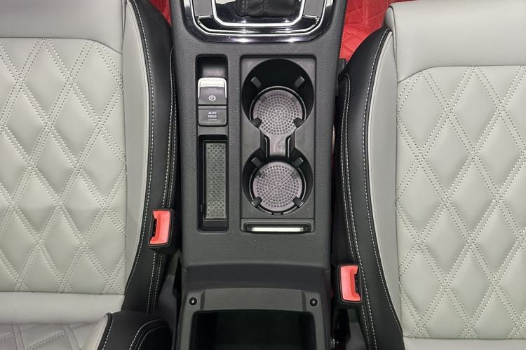Used Volkswagen Magotan 2023 2 Million Units Limited Edition 330TSI DSG Leading Version Gear Lever