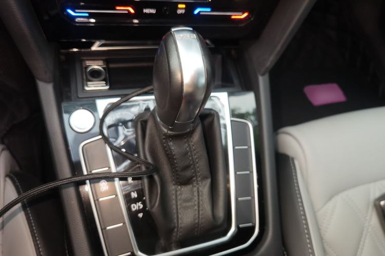 Used Volkswagen Magotan 2023 2 Million Units Limited Edition 330TSI DSG Leading Version Gear Lever