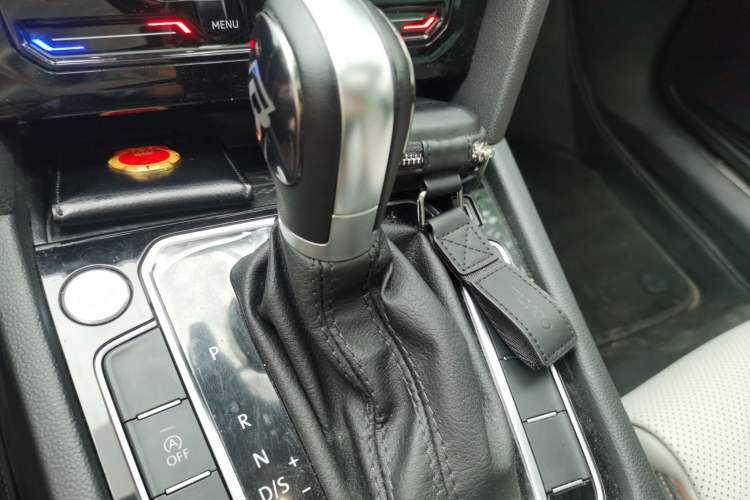 Used Volkswagen Magotan 2023 2 Million Units Limited-Edition 380TSI DSG Flagship Version Gear Lever