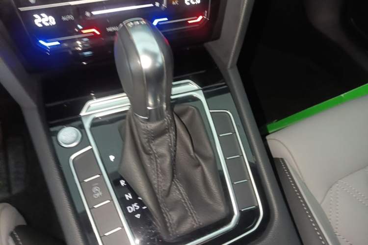 Used Volkswagen Magotan 2023 2 Million Units Limited Edition 330TSI DSG Leading Version Gear Lever