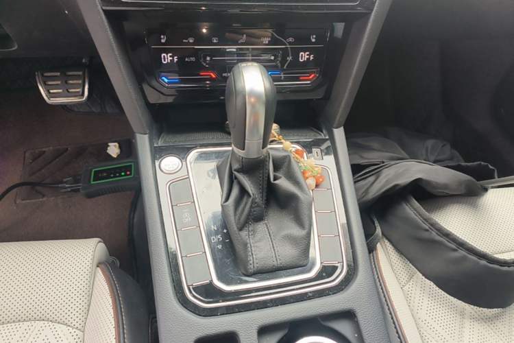 Used Volkswagen Magotan 2023 2 Million Units Limited Edition 330TSI DSG Leading Version Gear Lever