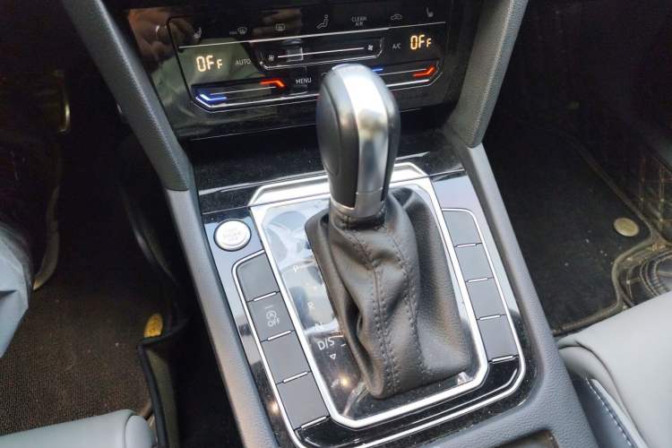 Used Volkswagen Magotan 2023 2 Million Units Limited Edition 330TSI DSG Leading Version Gear Lever