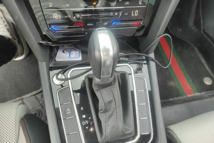 Used Volkswagen Magotan 2023 2 Million Units Limited Edition 330TSI DSG Leading Version Gear Lever