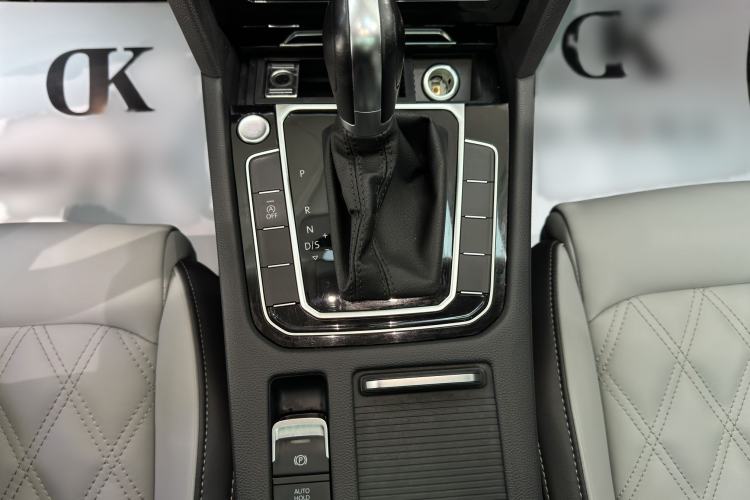 Used Volkswagen Magotan 2023 2 Million Units Limited Edition 330TSI DSG Leading Version Gear Lever