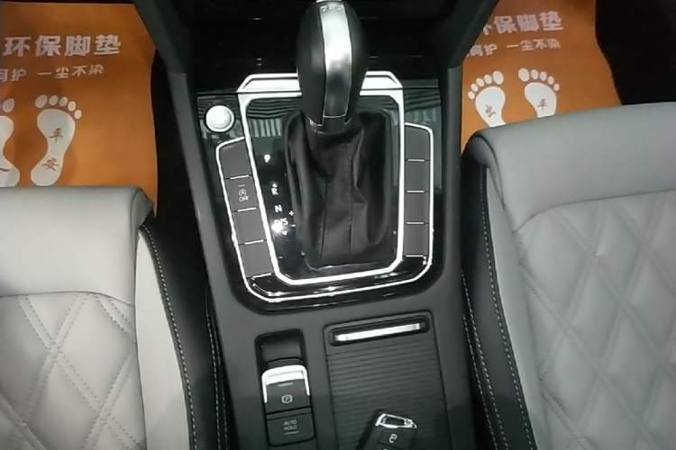 Used Volkswagen Magotan 2023 2 Million Units Limited Edition 330TSI DSG Leading Version Gear Lever