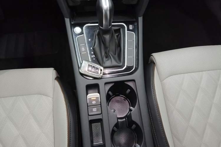Used Volkswagen Magotan 2023 2 Million Units Limited Edition 330TSI DSG Leading Version Gear Lever