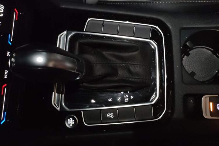 Used Volkswagen Magotan 2023 2 Million Units Limited Edition 330TSI DSG Leading Version Gear Lever