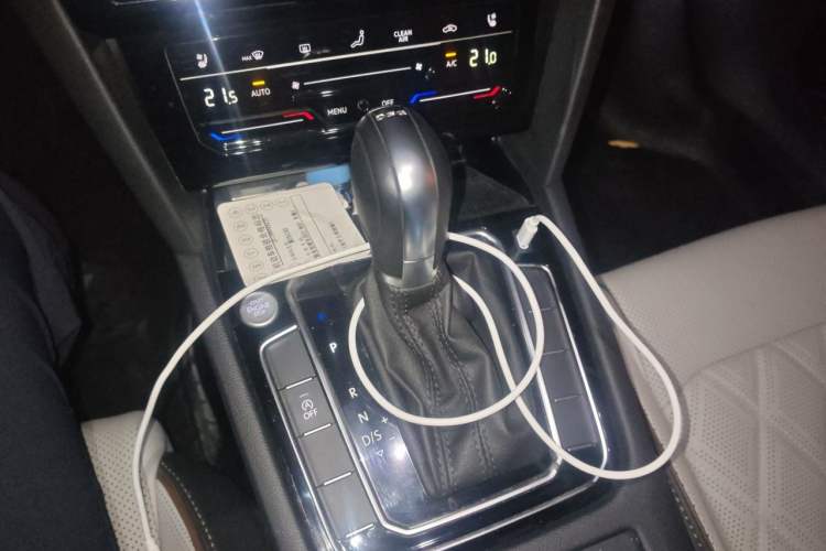 Used Volkswagen Magotan 2023 2 Million Units Limited Edition 330TSI DSG Leading Version Gear Lever