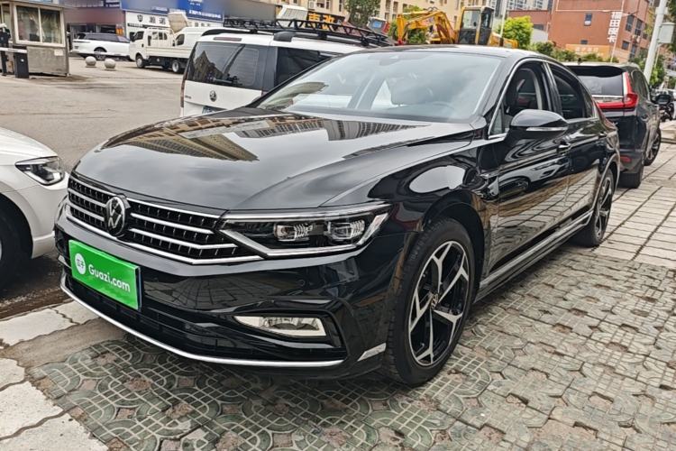 Used Volkswagen Magotan 2023 2 Million Units Commemorative Edition 330TSI DSG Luxury Version Guazi used car, China used car export, Used car for sale, Used cars, Cheapest cars for sale