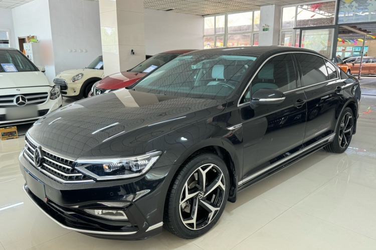 Used Volkswagen Magotan 2023 2 Million Units Commemorative Edition 330TSI DSG Luxury Version Guazi used car, China used car export, Used car for sale, Used  cars, Cheapest cars for sale