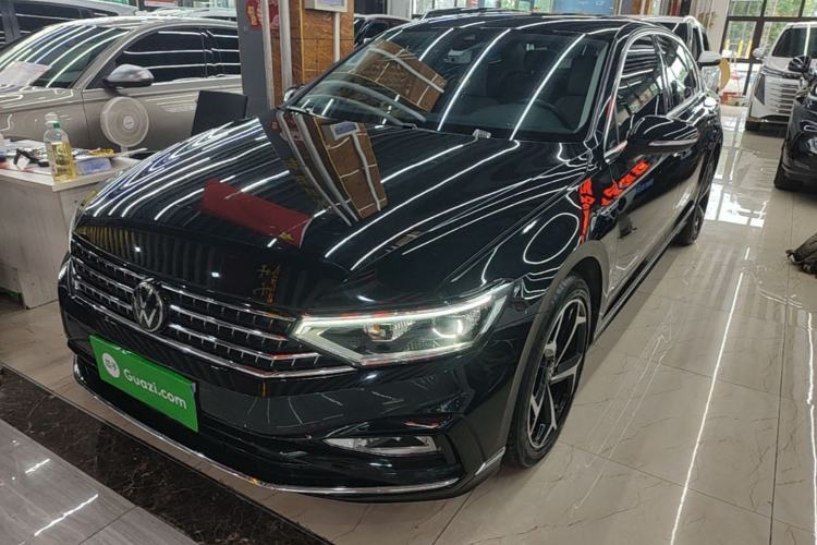Used Volkswagen Magotan 2023 2 Million Units Commemorative Edition 330TSI DSG Luxury Version Guazi used car, China used car export, Used car for sale, Used cars, Cheapest cars for sale