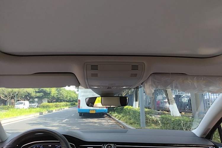 Used Volkswagen Magotan 2023 2 Million Units Commemorative Edition 330TSI DSG Luxury Version Headliner