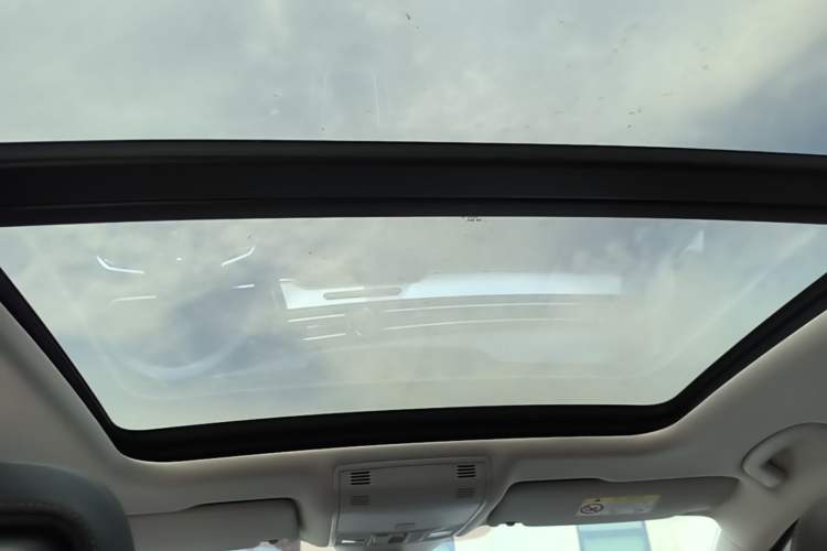 Used Volkswagen Magotan 2023 2 Million Units Commemorative Edition 330TSI DSG Luxury Version Headliner